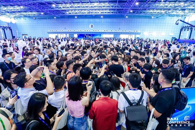 “AI界春晚”2024北京智源大会:新主角、共识和分歧|大模界(图1) “AI界春晚”2024北京智源大会:新主角、共识和分歧|大模界(图1)
