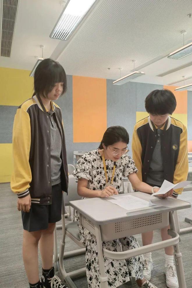 高一学子设计月球车?这所学校的科创教育不一般(图4) 高一学子设计月球车?这所学校的科创教育不一般(图4)